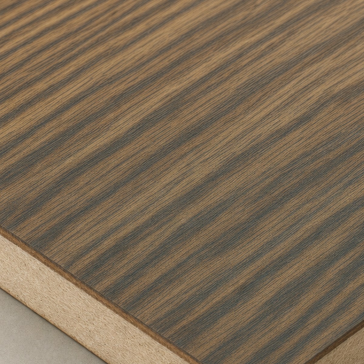 Veneer / laminate surface